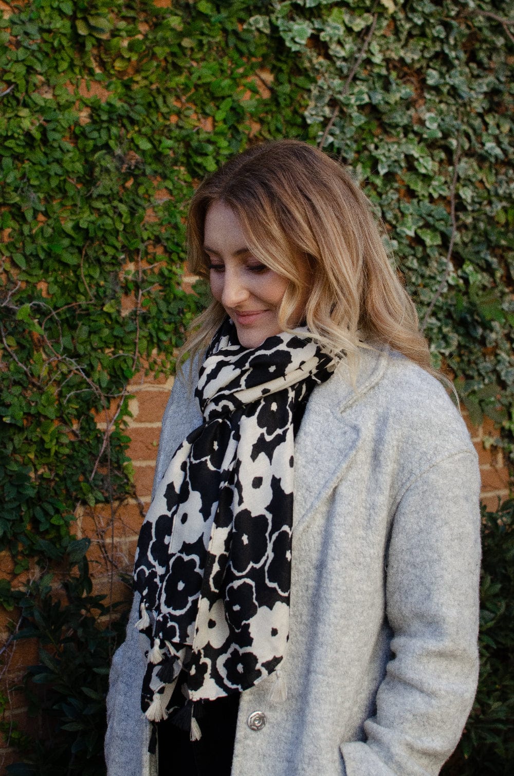 Scarves Australia Fashion Scarf 🌺 Black Poppy on Beige - Contemporary Print