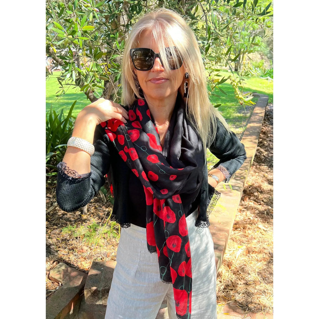 Red online fashion scarf